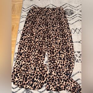 Victoria's Secret Leopard Print Yoga Pants, NWT